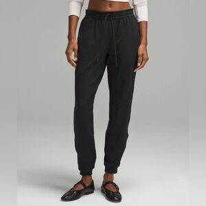 Lululemon Soft Jersey Classic Mid-Rise Jogger